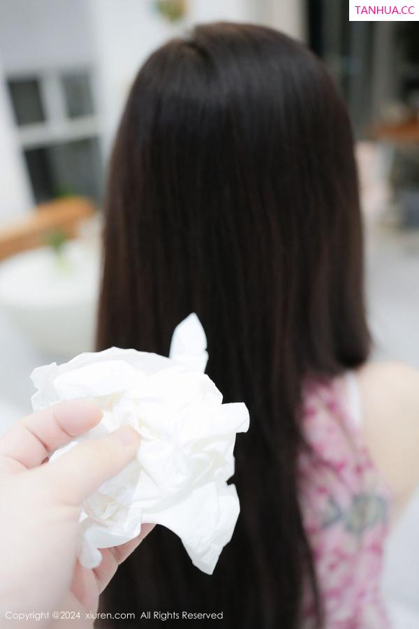   [XiuRen]高清写真图 2024.07.12 No.8855 Erikaki 丝袜美腿第18张图片